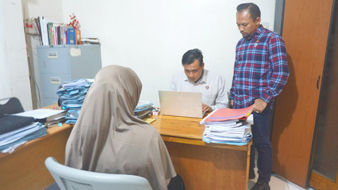 Penyidik Unit PPA Polresta Banda Aceh memeriksa saksi dalam kasus dugaan penganiayaan balita di sebuah daycare, Selasa (28/4/2026). Foto: Dok. Istimewa