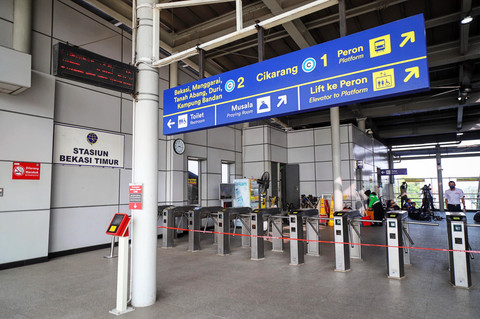 Suasana di Stasiun Bekasi Timur, Bekasi, Jawa Barat, Rabu (29/4/2026). Foto: Iqbal Firdaus/kumparan