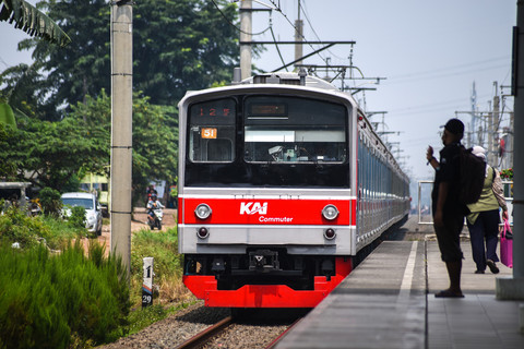 Stasiun Bekasi Timur. Foto: Donny Hery/Shutterstock