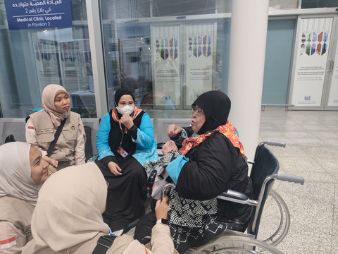 Fasilitas yang disediakan PPIH Arab Saudi bagi jemaah haji RI di Bandara Madinah. Foto: Dok. MCH 2026