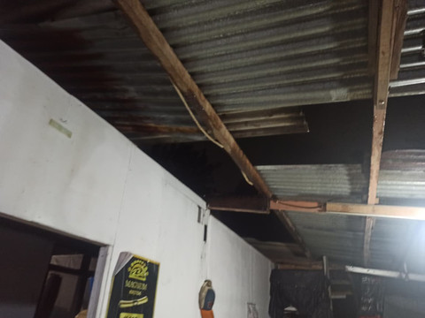 Angin puting beliung sebabkan atap sejumlah rumah di Kabupaten Sleman berterbangan, Rabu (29/4/2026). Foto: Dok. BPBD Kabupaten Sleman