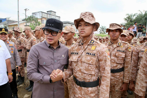 Wamendagri Bima Arya Sugiarto secara resmi menutup kegiatan Praktik Lapangan Praja Institut Pemerintahan Dalam Negeri (IPDN) Gelombang III di Kabupaten Aceh Tamiang, Aceh, Rabu (29/4/2026).  Foto: Dok. Kemendagri