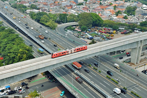 LRT Jakarta Fase 1B Lakukan Test Track sejauh 3,6 Km dari Velodrome ke Pasar Pramuka pada Kamis (30/4/2026). Foto: Dok. Jakpro