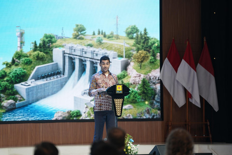 Head of the United Nations Resident Coordinator's Office, Matthew David Johnson-Idan menyampaikan apresiasi atas langkah progresif PLN dalam menerjemahkan komitmen Indonesia pada Paris Agreement, baik melalui Nationally Determined Contribution (NDC) 2030 maupun target Net Zero Emissions (NZE) 2060 pada acara PLN Sustainability Day 2026 yang diselenggarakan di Jakarta, Selasa (28/4). Foto: Dok. PLN