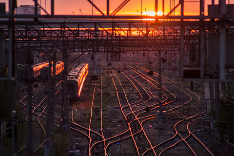 Ilustrasi sistem perkereta-apian. Foto: Aleksandr Popov/Unsplash