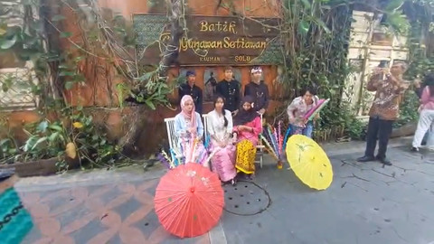 Suasana wisatawan di Kampung Wisata Batik Kauman. Foto: Dok. kumparan
