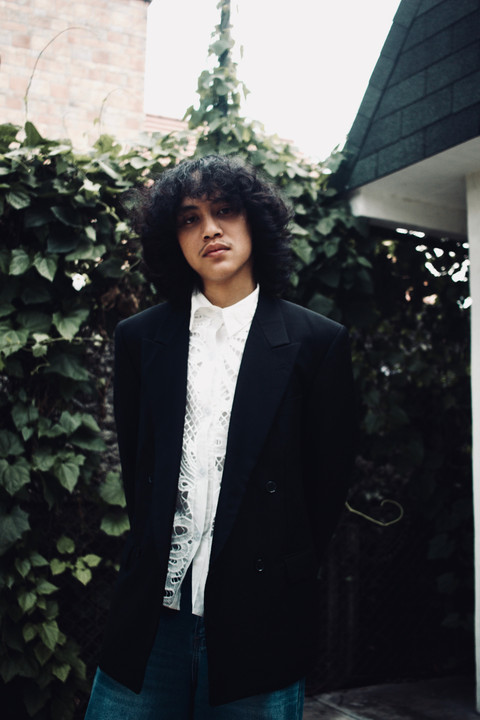 Penyanyi Danes Rabani merilis album terbarunya bertajuk Camarosa. Foto: Dok. Istimewa