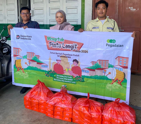 Pegadaian Kantor Wilayah I Medan menggelar program berbagi Mengetuk Pintu Langit untuk membantu masyarakat sekitar. Foto: dok. Pegadaian.