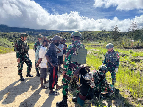 TNI hadirkan layanan kesehatan hingga pelosok Papua. Foto: Dok. Kapuspen TNI