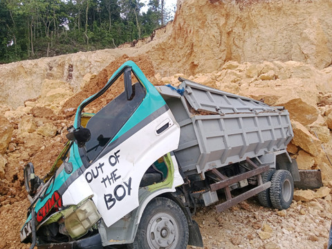 Tambang galian C di Desa Pakem, Kecamatan Sukolilo, Kabupaten Pati longsor menimpa sebuah truk, Kamis (30/4/2026). Foto: Dok. Istimewa