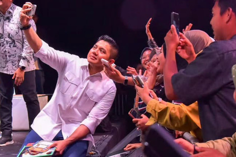 Sekretaris Kabinet Teddy Indra Wijaya hadiri acara "Belajaraya Jakarta 2026" yang diinisiasi oleh Semua Murid Semua Guru (SMSG) di Taman Ismail Marzuki (TIM), Jakarta Pusat, Sabtu (2/5/2026). Foto: Instagram/ @sekretariat.kabinet