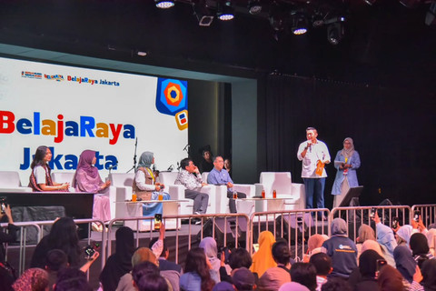 Sekretaris Kabinet Teddy Indra Wijaya hadiri acara "Belajaraya Jakarta 2026" yang diinisiasi oleh Semua Murid Semua Guru (SMSG) di Taman Ismail Marzuki (TIM), Jakarta Pusat, Sabtu (2/5/2026). Foto: Instagram/ @sekretariat.kabinet