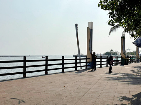 Suasana Ancol di hari terakhir long weekend, Minggu (3/5/2026). Foto: Kevin Daniel/kumparan