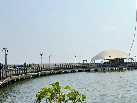 Suasana Ancol di hari terakhir long weekend, Minggu (3/5/2026). Foto: Kevin Daniel/kumparan