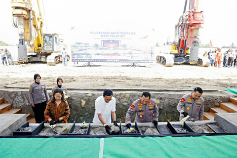 Kapolri Jenderal Listyo Sigit Prabowo saat menghadiri acara Peletakan Batu Pertama Mako Polda DIY. Foto: Dok. Polri