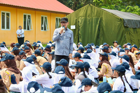 Wamendagri Bima Arya saat mengunjungi Bumi Perkemahan Cibubur. Foto: Kemendagri RI