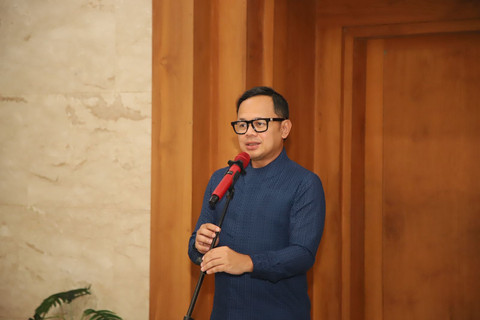 Wamendagri Bima Arya saat kunjungan kerja di Pacitan. Foto: Kemendagri RI