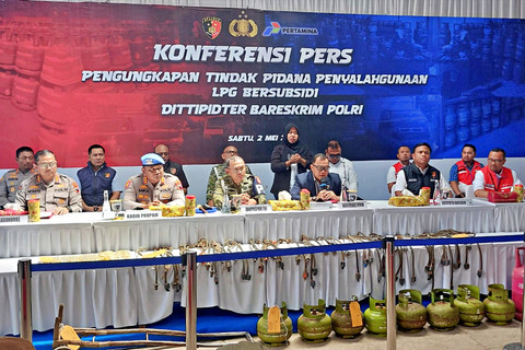 Bareskrim Polri mengungkap kasus penyalahgunaan gas subsidi elpiji 3 kg di Kabupaten Klaten, Jateng. Foto: Dok. kumparan