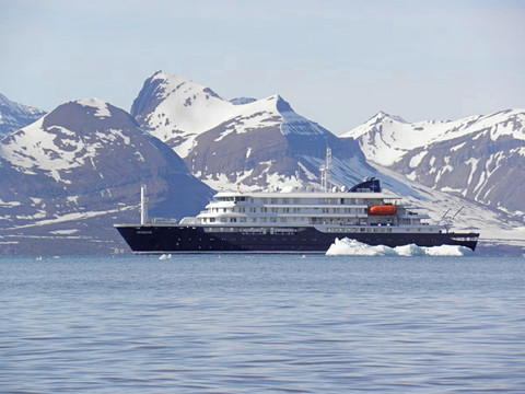 Kapal pesiar MV Hondius. Foto: Doc. oceanwide-expeditions