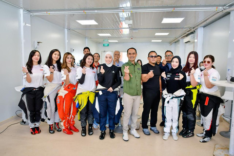 Pembalap perempuan yang berlaga pada gelaran Mandalika Kartini Race 2026 di Pertamina Mandalika International Circuit. Foto: Dok. Pegadaian