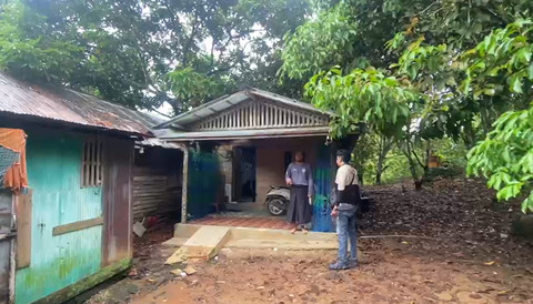 Rumah Nurhasanah kondisinya sederhana. Foto: kumparan