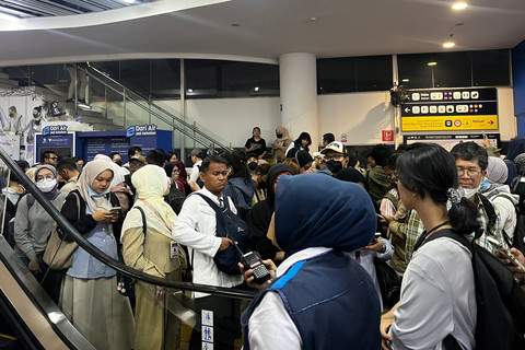 Suasana di Halte CSW Kebayoran, Jakarta Selatan, Senin (4/5/2026). Foto: Rayyan Farhansyah/kumparan