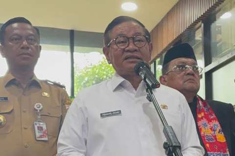Gubernur DKI Jakarta Pramono Anung memberikan keterangan persa usai menghadiri Acara Forum Komunikasi Komite Sekolah (FKKS), di Kompleks Walikota Jakarta Timur, Selasa (5/5/2026). Foto: Jeni Ritanti/kumparan