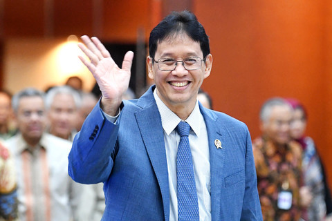 Menteri Keuangan Purbaya Yudhi Sadewa melambaikan tangan saat konferensi pers APBN KiTa edisi Mei 2026 di Jakarta, Selasa (5/5/2026). Foto: M Risyal Hidayat/ANTARA FOTO