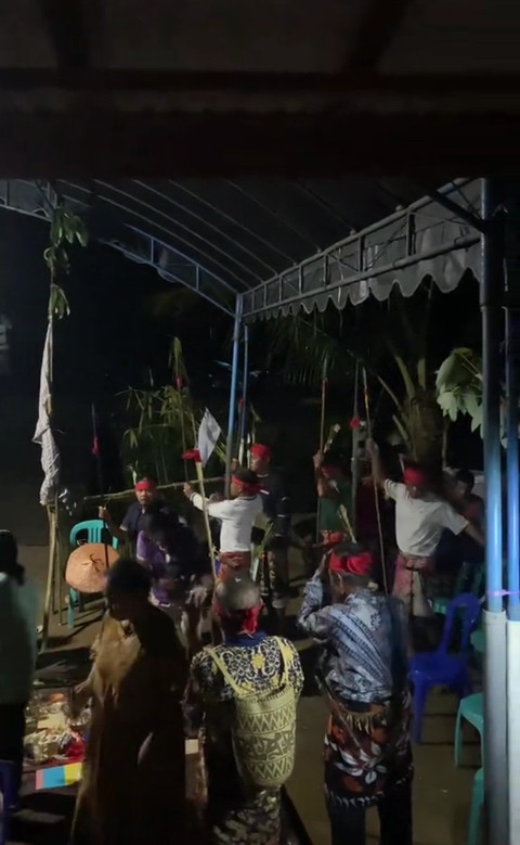 Ritual Mangayau Danum - Sumber foto Pribadi