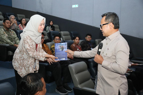 Wamendagri Bima Arya saat menutup Program Magang Kementerian Dalam Negeri (Kemendagri), Rabu (6/5/2026). Foto: Kemendagri RI