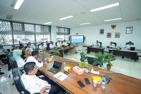 Wamensos Agus Jabo instruksikan Sekolah Rakyat gunakan dapur mandiri untuk makan siang murid, transisi dari sistem catering mulai tahun ajaran baru. Foto: Dok. Kemensos