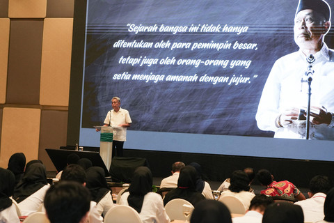 Wakil Menteri Sosial Agus Jabo Priyono menutup Pelatihan Pengelolaan BMN bagi Pengelola BMN Sekolah Rakyat Tahun 2026 di Bekasi, Jumat (8/5/2026). Foto: Biro Humas Kemensos/Ikhwan Syah Ishar