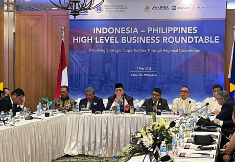 Menteri Koordinator Bidang Perekonomian RI Airlangga Hartarto menyaksikan langsung penandatanganan Nota Kesepahaman (MoU) Strategic Nickel Industry Development Cooperation antara Asosiasi Penambang Nikel Indonesia (APNI) dan Philippine Nickel Industry Association (PNIA). dok: Kemenko Perekonomian