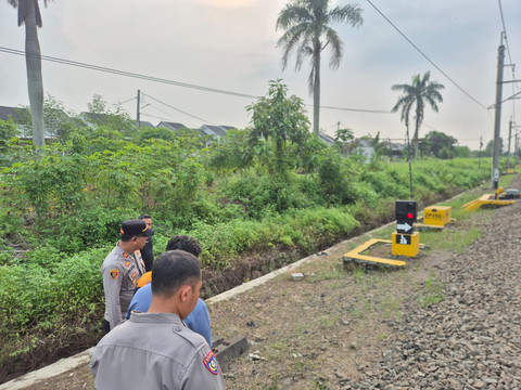 Polres Kota (Polresta) Tangerang melakukan proses penyelidikan terkait tindak pidana pencurian perangkat sinyal perkeretaapian jalur Commuter Line di Stasiun Daru, Kabupaten Tangerang dengan rute Daru-Parung Panjang, Sabtu, (9/5/2026). Foto: Dok. Istimewa