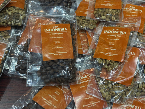 Kopi Indonesia di World of Coffee Bangkok 2026 yang digelar di Bangkok International Trade & Exhibition Centre (BITEC) Bangkok, Kamis (7/5).  Foto: Widya Islamiati/kumparan