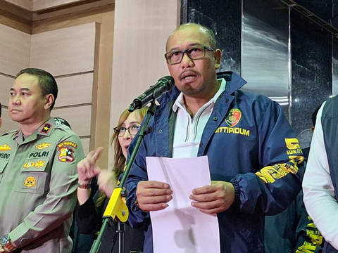 Dirtipidum Bareskrim Polri Brigjen Wira Satya Triputra terkait penggerebekan gedung perkantoran di Hayam Wuruk dengan indikasi judi online, Jakarta (9/5/2026). Foto: Kevin Daniel/kumparan