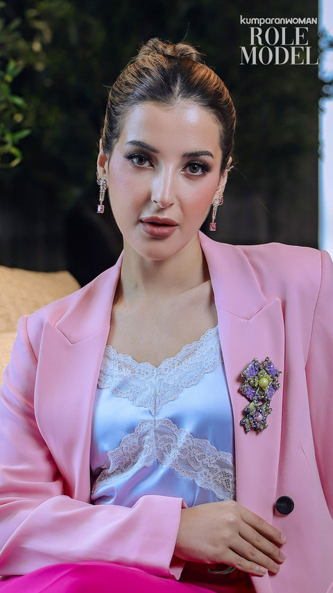 Tasya Farasya untuk Role Model berpose untuk program Role Model kumparan. Foto: Jamal Ramadhan/kumparan