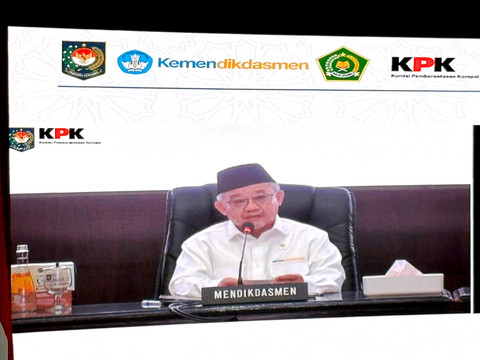 Mendikdasmen, Abdul Mu'ti saat memberikan paparan dalam agenda peluncuran Buku Panduan dan Bahan Ajar Pendidikan Antikorupsi di Kantor Kemendagri, Jakarta Pusat, Senin (11/5/2026). Foto: Ryan Iqbal/kumparan