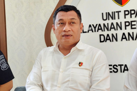Kasat Reskrim Polresta Sleman, AKP Mateus Wiwit Kustiyadi menjelaskan 11 bayi yang dievakuasi dari sebuah rumah di Kalurahan Hargobinangun, Kapanewon Pakem, adalah bayi hasil hubungan di luar nikah. Foto: Panji/kumparan