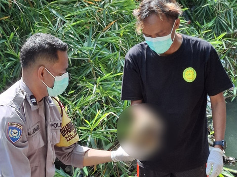 Dua mayat ditemukan di Sungai Bedog di Dusun Mangir Tengah, Sendangsari, Kapanewon Pajangan, Kabupaten Bantul, Senin (11/5/2026). Foto: Polres Bantul