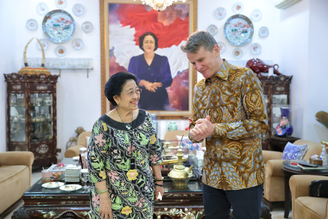Ketua Umum PDIP Megawati Soekarnoputri bertemu dengan Dubes Australia untuk RI Rod Brazier di kediamannya, Menteng, Jakpus, Senin (11/5/2026). Foto: PDIP