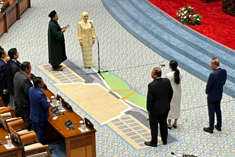 Adela Kanadya Adies melaksanakan Pelantikan Pengganti Antar Waktu Anggota DPR dan MPR Masa Jabatan 2024-2029 menggantikan Adies Kadir di Kompleks Parlemen, Senayan, Jakarta, Selasa (12/5/2026). Foto: Nasywa Athifah/kumparan