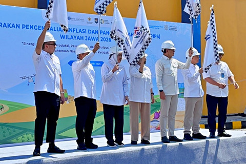 Gerakan Pengendalian Inflasi dan Pangan Sejahtera (GPIPS) wilayah Jawa yang diluncurkan di Gudang Bulog Sidoarjo, Rabu (13/5/2026). Foto: Moh Fajri/kumparan