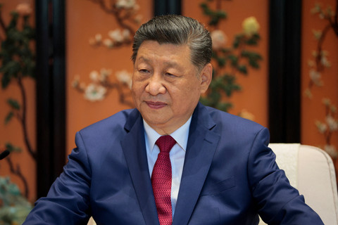 Presiden China Xi Jinping berbicara dalam pertemuan dengan Presiden China Xi Jinping di sela-sela kunjungan ke Taman Zhongnanhai di Beijing, China (15/5/2026). Foto: Evan Vucci/REUTERS