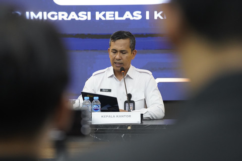 Kepala Kantor Imigrasi Kelas I Khusus TPI Surabaya, Agus Winarto. Foto: Dok. Imigrasi Kelas 1 Surabaya