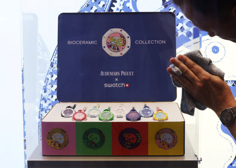 Royal Pop Audemars Piguet x Swatch. Foto: Edgar Su/REUTERS