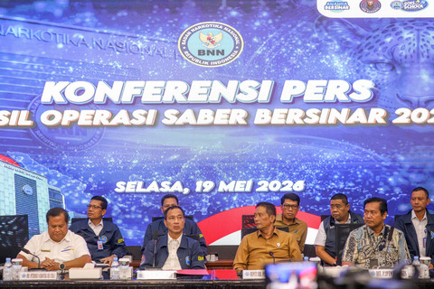 Pelaksana Tugas (Plt.) Deputi Bidang Pemberantasan BNN RI, Roy Hardi Siahaan, memaparkan hasil Operasi Saber Bersinar 2026 di Kantor BNN RI, Selasa (19/5/2026). Foto: Iqbal Firdaus/kumparan