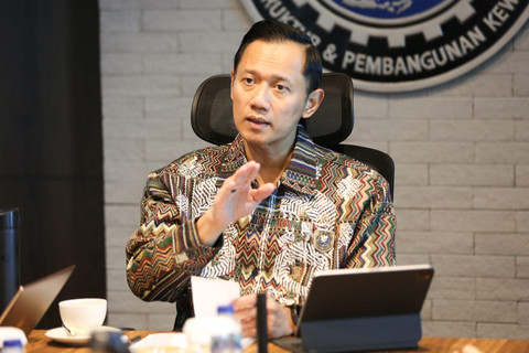 Menko Infrastruktur dan Pembangunan Kewilayahan AHY menerima Gubernur Maluku Utara Sherly Tjoanda beserta jajaran, Jumat (22/5/2026). Foto: Dok. Menko Bidang Infrastruktur dan Pembangunan Kewilayahan