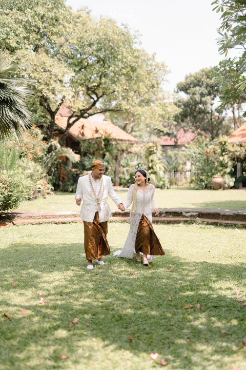 Pernikahan Elga dan suaminya, dikelola oleh Sakha Wedding Organizer. Foto: Dok. Pribadi