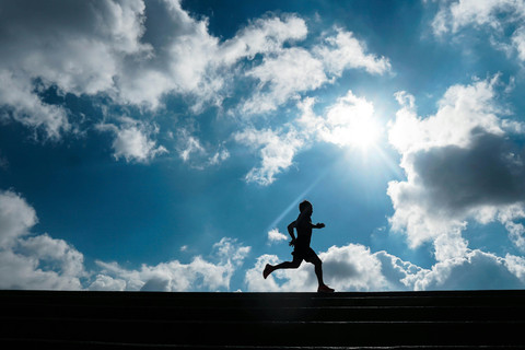 https://www.pexels.com/photo/a-man-running-under-the-sky-10439806/